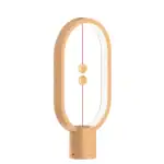 Lampe de bureau en bois avec design épuré, idéale pour la décoration intérieure et l'éclairage de bureau ou de salon.