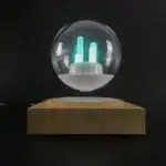 Ampoule de décoration scientifique avec lumière LED bleue dans une sphère en verre.