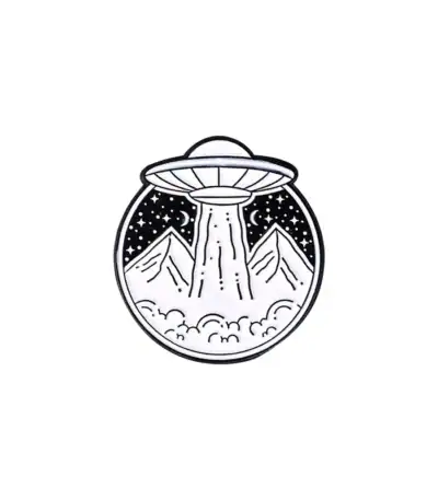 Vaisseau spatial futuriste sur fond de montagnes et ciel étoilé, illustration minimaliste en noir et blanc, évoquant la science-fiction et l'exploration spatiale.