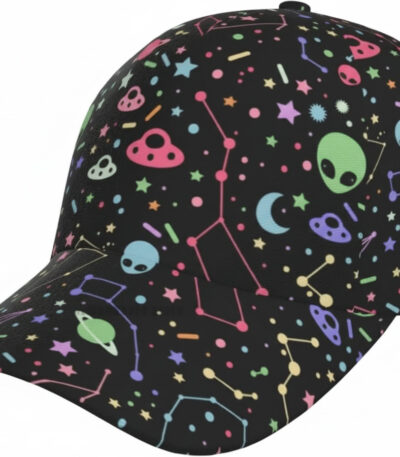 Casquette avec motifs d'astres, d'aliens et de planètes fluorescentes.