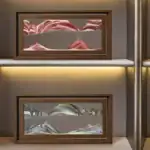 Panneaux décoratifs en verre représentant des montagnes stylisées, encadrés en bois, parfaits pour une décoration moderne et élégante.