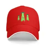 Casquette rouge avec broderie de champignons verts et flamants roses, style amusant et original. Parfaite pour les amateurs de design scientifique et décoration ludique.
