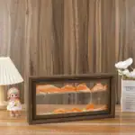 Panneau décoratif en bois avec minéraux orange, parfait pour une décoration intérieure élégante et originale. Idéal pour ajouter une touche naturelle et sophistiquée à votre espace.