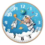 Balancier d'horloge avec décor spatial et astronautique pour chambre d'enfant.