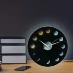 Balancier mural avec phases de la lune, décoration scientifique moderne.