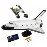 Vaisseau spatial LEGO NASA avec figurines et accessoires pour la décoration scientifique.