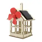 Mini moulin à vent solaire en bois avec hélice rouge, panneau solaire intégré, parfait pour décoration scientifique ou éducative.
