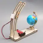 Modèle éducatif en bois avec globe terrestre, parfait pour l'apprentissage des sciences et la décoration de bureau ou salle de classe.