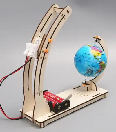 Modèle éducatif en bois avec globe terrestre, parfait pour l'apprentissage des sciences et la décoration de bureau ou salle de classe.