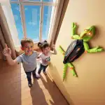 Robot grenouille interactif pour enfants, éducatif et amusant, fixé au mur, avec lumières LED et capteurs tactiles, idéal pour stimuler la curiosité et l'apprentissage.