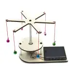 Pendulette solaire avec billes suspendues pour démonstration scientifique, alimentée par énergie solaire, idéale pour l'enseignement de la physique et de l'énergie renouvelable.