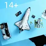 Vaisseau spatial en modèle réduit avec accessoires de science, comprenant des batteries, des pièces de montage et des éléments de décoration pour passionnés d'astronomie.