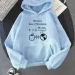 Sweat à capuche avec formule de la loi de la gravitation de Newton, illustrant la force gravitationnelle entre deux masses, idéal pour les amateurs de science et de physique.